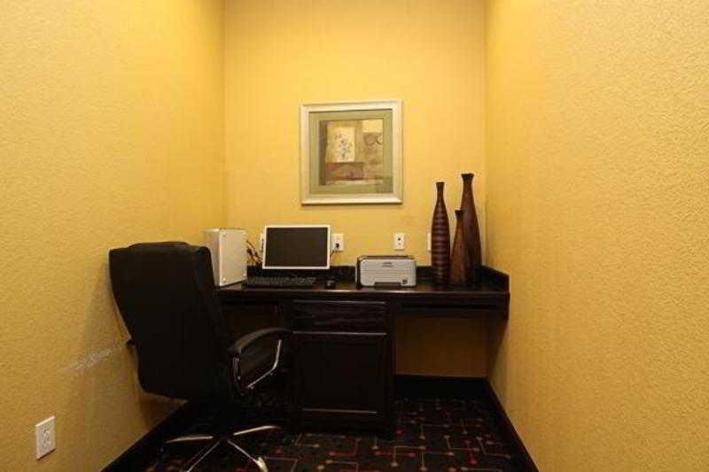 Quality Inn And Suites Groesbeck Konforlar fotoğraf